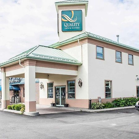 Quality Inn & Suites 1000 Islands Ґананокве Екстер'єр фото